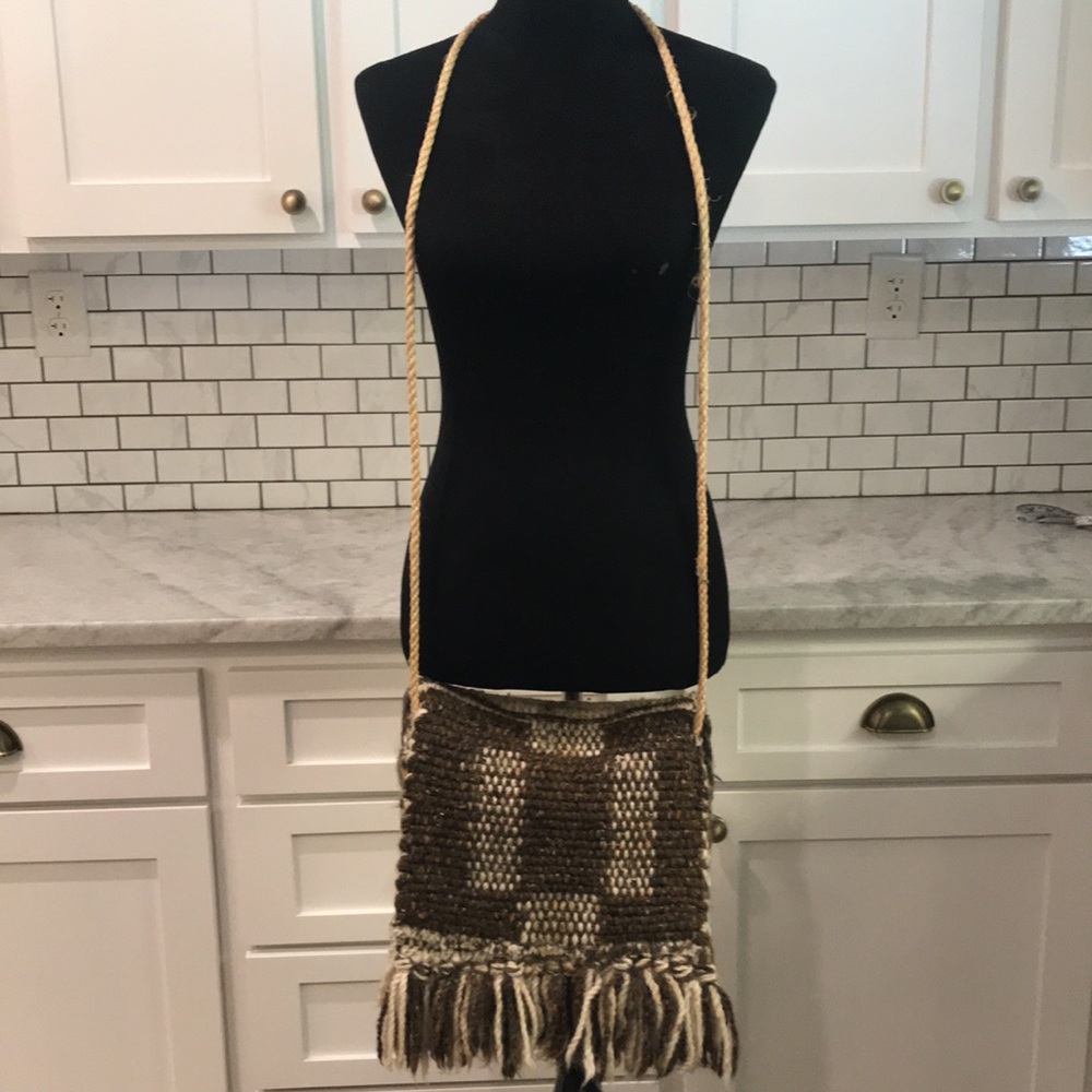 Southwestern Shoulder Bag Womens Tan Brown Handwoven Fringe Woven Southwestern - Picture 3 of 9